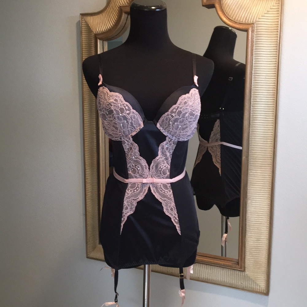 New* Adore Me Black and Champagne Lace Corset Set